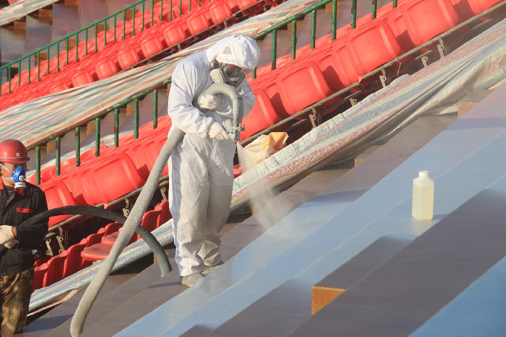 聚脲防水噴涂機是如何防水的？